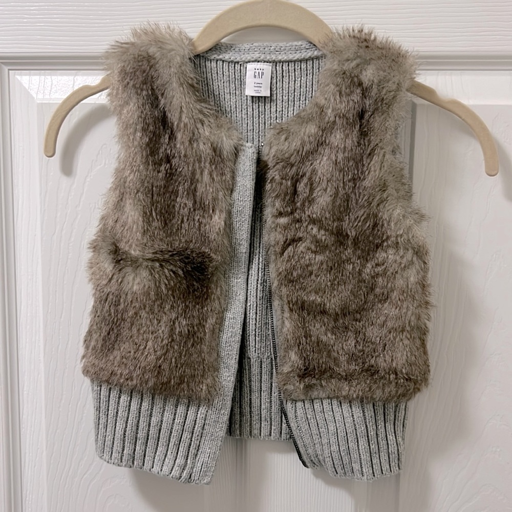 Baby Gap Toddler Size 2 Years Zip Front Sweater Vest Heather Gray Faux Fur Front